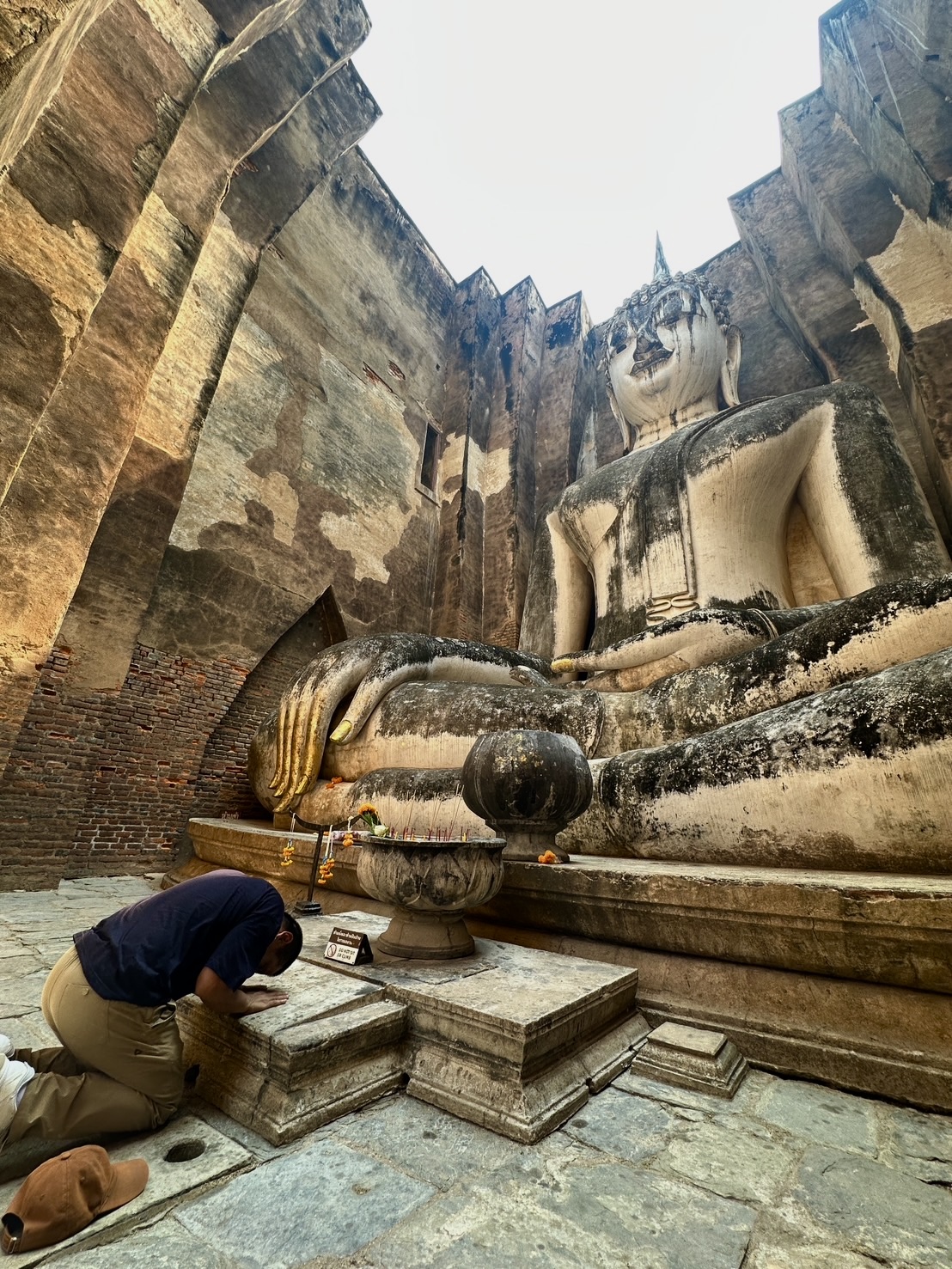 Wat Pha Lat, a temple hidden in the forest